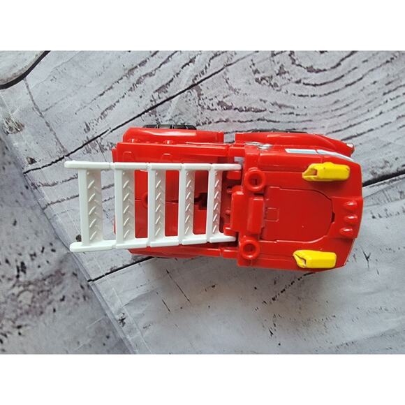 Transformers Rescue Bots Rescan Heatwave the Fire-Bot Truck Playskool Heroes Toy - Picture 7 of 8